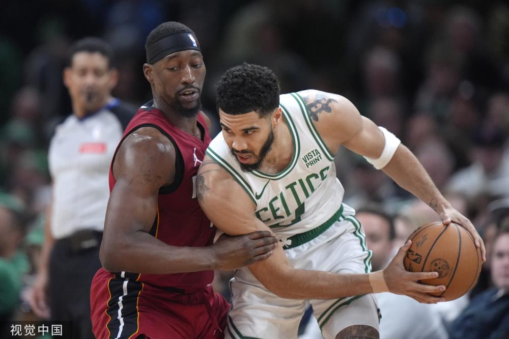 在亚冠赛场 在亚冠赛场